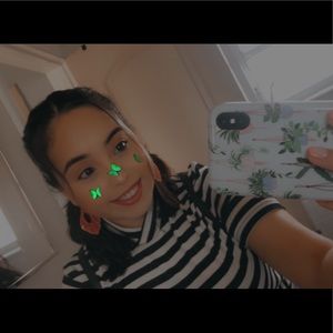 Meet your Posher, Vanessa